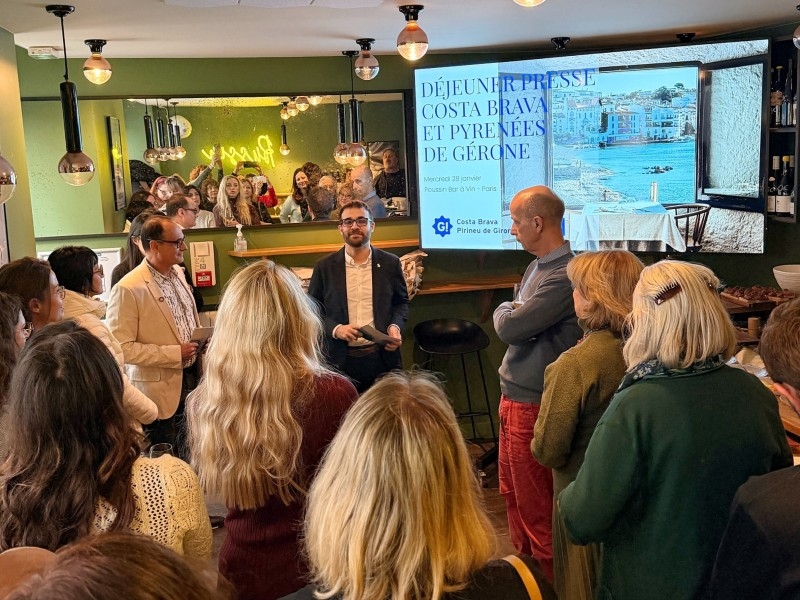 Foto : Prescriptors de turisme de París s'interessen per les novetats en l'oferta turística&nbsp;de la destinació per al 202