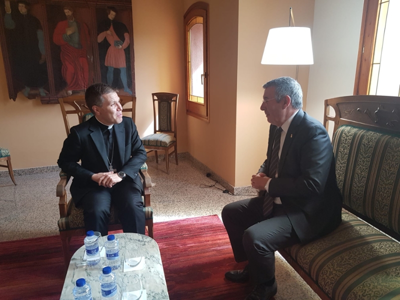 Foto : Trobada institucional del president, Miquel Noguer, i el bisbe d'Urgell i copríncep d'Andorra, Josep-Lluís Serrano</p