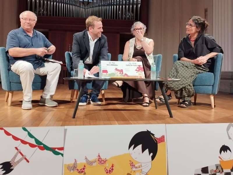 Foto : La Diputació adquireix exemplars de la col·lecció de contes infantils «Estiracordetes» per cedir-los a les bibliotequ