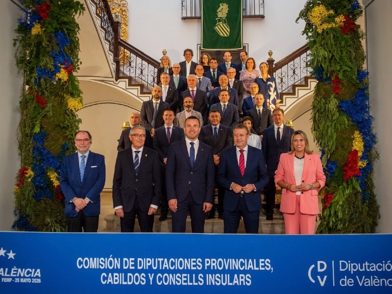 Foto : Miquel Noguer assisteix a la Comissió de Diputacions, Cabildos i Consells Insulars de la FEMP, a València
