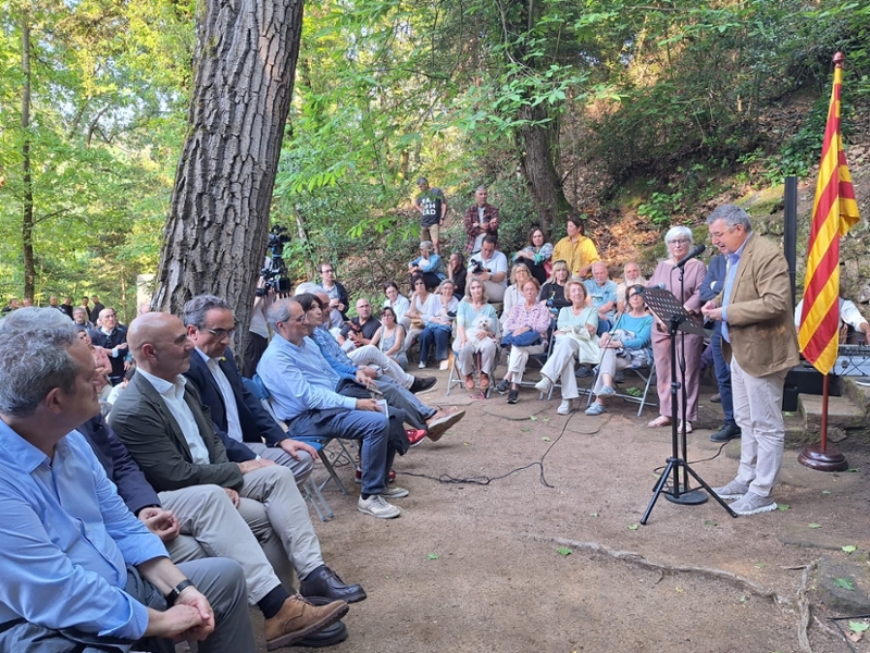 Foto : Commemoració del 90è aniversari de la inauguració de la font de l'Oreneta de Viladrau
