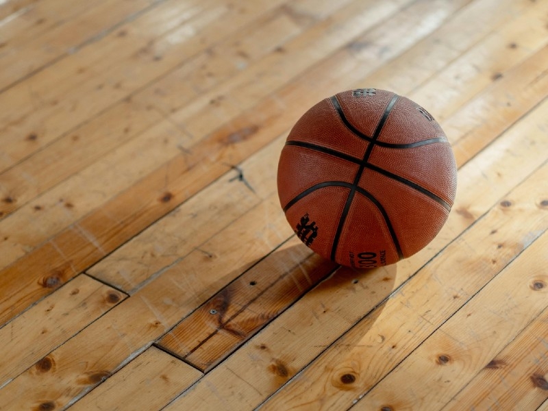 Foto : La Diputació destinarà 1,7 milions d'euros en ajuts per millorar els equipaments esportius gironins en els dos proper