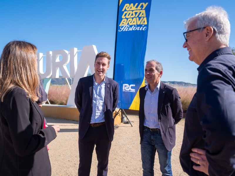 Foto 2: El Ral·li Costa Brava Històric arriba a la 23a edició amb cent cinc equips d'una desena de països d'arreu d'Europa</p