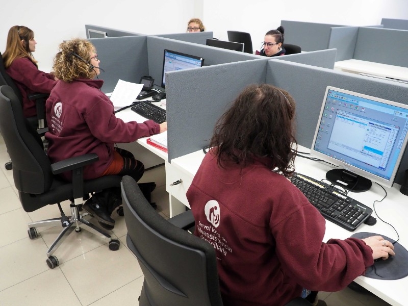 Foto 3: La Diputació de Girona renova el Servei Local de Teleassistència amb més tecnologia i suport comunitari
