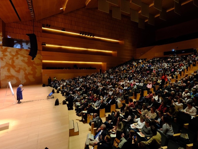 Foto 6: L'acte central dels setanta anys del Trueta reflecteix el llegat acumulat per l'Hospital i el fort vincle amb la ciut