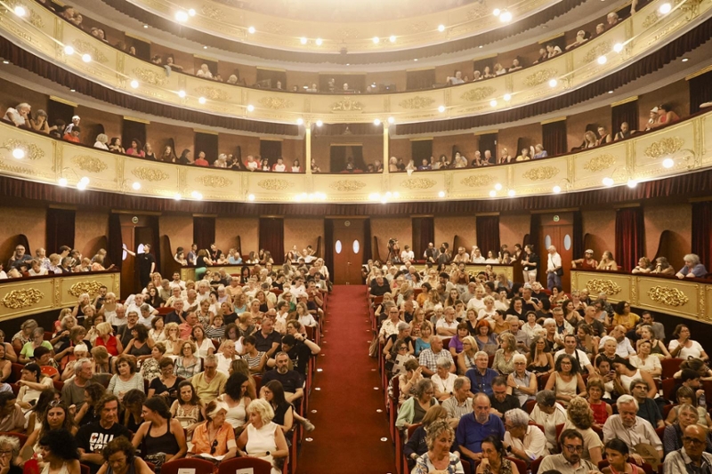 Foto : El FITAG 2026 ha rebut&nbsp;seixanta-cinc propostes de companyies de teatre amateur de quinze països
