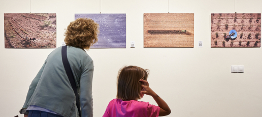 Inauguració de l'exposició "Artistes amb tractor"